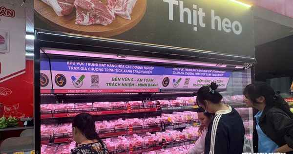 Vì sao giá thịt heo trong nước giảm mạnh?