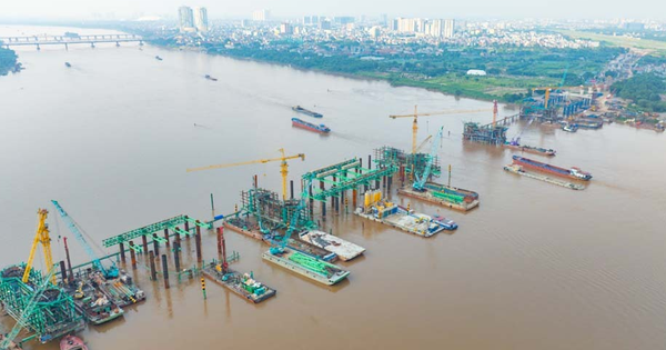 Cầu Trần Hưng Đạo thi công 'thần tốc', dựng vòm thép chỉ sau 8 tháng khởi công