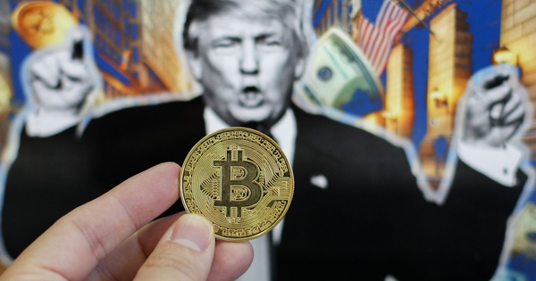 Giá Bitcoin hôm nay 17.8.2026: Bitcoin thủng đáy 63.000 USD