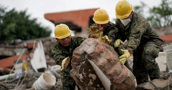 Bộ trưởng Colombia bị chỉ trích vì đi nghỉ mát ngay sau động đất