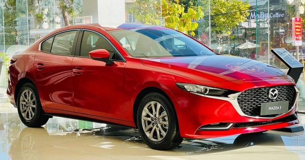 Cứ 10 khách mua sedan hạng C dưới 900 triệu tại Việt Nam, 8 người chọn Mazda3