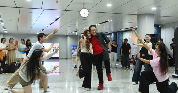 Nhạc kịch Broadway diễn ở ga Metro Bến Thành