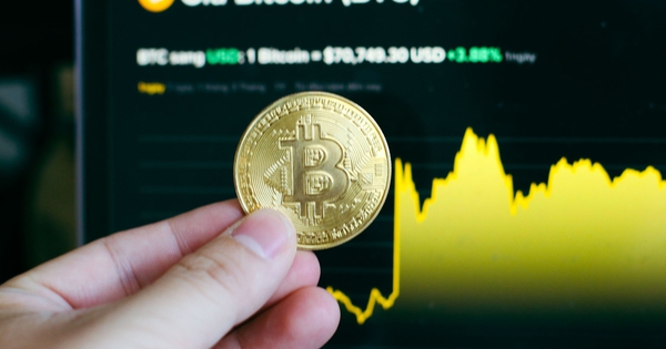 Giá Bitcoin hôm nay 20.8.2026: Bật tăng lên 70.000 USD sau nỗ lực của ông Trump