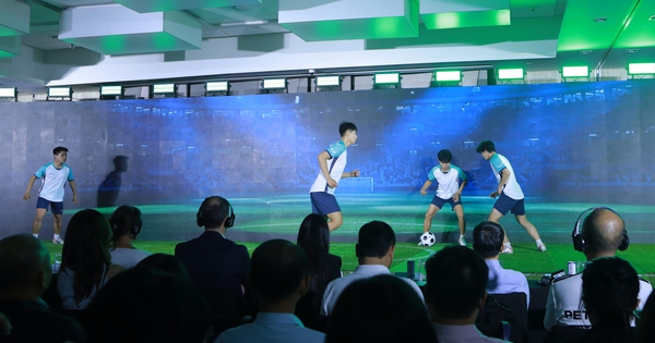 Signify mang công nghệ chiếu sáng sân vận động đạt tiêu chuẩn FIFA đến TP.HCM