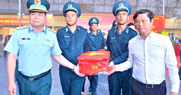 Chuyến bay đặc biệt chở 7.104 mẫu hài cốt liệt sĩ tới Hà Nội