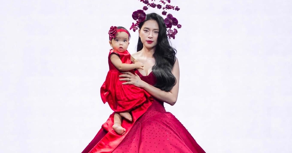 Ngô Thanh Vân lần đầu đưa con lên sàn diễn thời trang