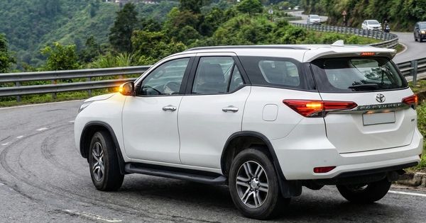 Kỹ năng vượt xe, chuyển làn trong bài thi sát hạch quan trọng thế nào?