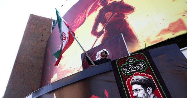 Iran tuyên bố sẽ coi các nước tham gia cấm vận cùng Mỹ là kẻ thù