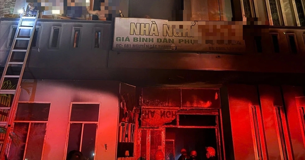 Cháy nhà nghỉ ven biển Đà Nẵng, 28 người mắc kẹt được cứu
