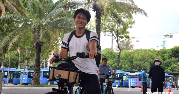 Đi xe buýt miễn phí ở TP.HCM trúng thưởng xe đạp: Nam sinh tưởng bị lừa