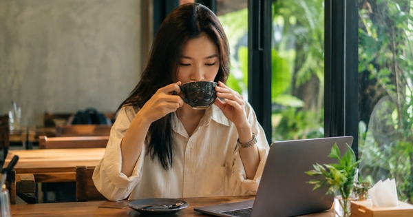 Uống cà phê thường xuyên: Bất ngờ về mỡ bụng và cơ bắp