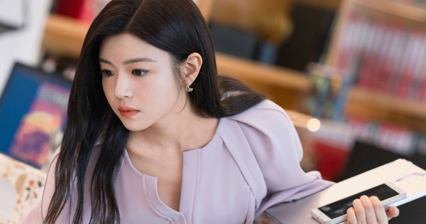 Trần Nghiên Hy 'bóng gió' nhắc đến chồng cũ sau ly hôn?