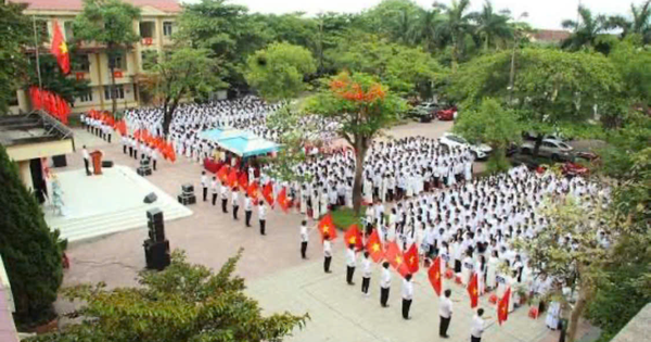 60 năm mái trường mang tên Đồng Hới