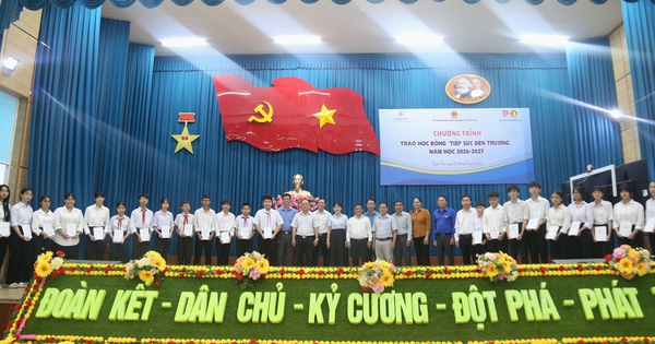 Nhiệt điện Duyên Hải trao 123 suất học bổng 'Tiếp sức đến trường' trước thềm khai giảng