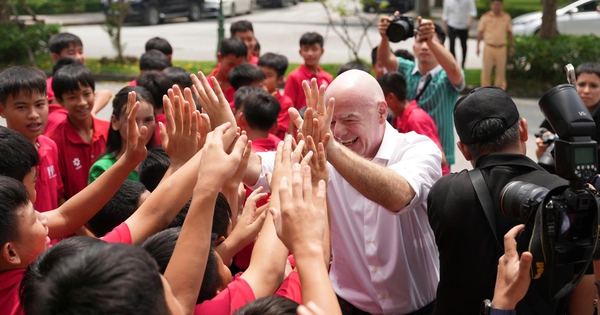 Chủ tịch FIFA đánh giá cao sự đầu tư của Bộ Công an, kỳ vọng bóng đá Việt Nam vươn tầm thế giới