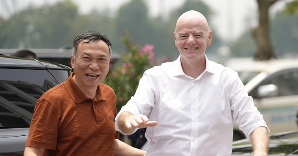 Chủ tịch FIFA tạm biệt siêu sân PVF, ra sân bay lên chuyên cơ về nước: ‘Việt Nam như nhà của tôi’