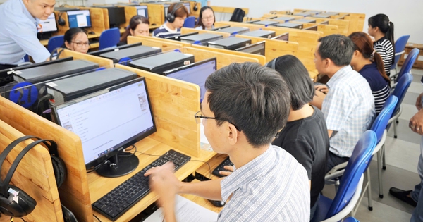 Giáo viên nghỉ hưu có thể dạy toàn thời gian: Không chỉ để bổ sung nhân lực