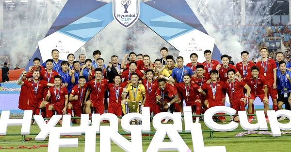 AFF bất ngờ tăng tiền thưởng cho đội tuyển Việt Nam lên 16,1 tỉ đồng, hơn Thái Lan 5 tỉ