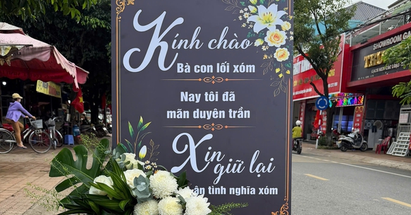 Lời giã biệt trên lẵng hoa tang hút đến 3 triệu view: 'Xin giữ lại tình làng nghĩa xóm'