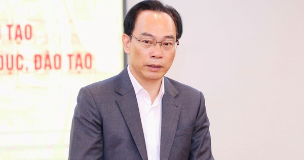 Bộ trưởng GD-ĐT: Không phân luồng bằng cách đặt ra 'rào chắn' vào lớp 10