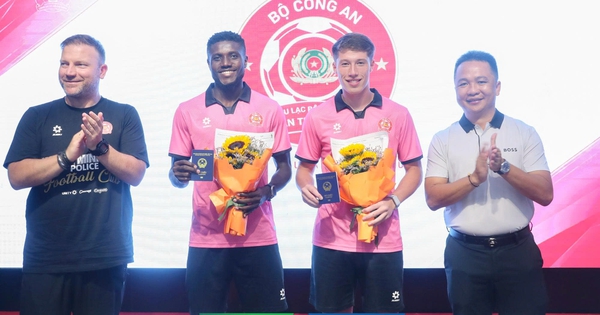 CLB CA TP.HCM trình làng 2 nội binh Willaims Minh Hoàng và Olaha Mạnh Đức