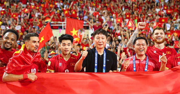 Nhà báo Anh: Bóng đá Việt Nam nhập tịch không vội vã, nhưng ‘lời giải đáp đã có’