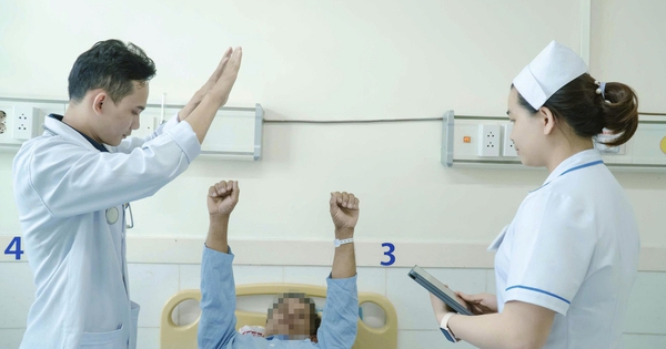 Người đàn ông 69 tuổi ngã quỵ giữa đồng, vài phút sau điều kỳ diệu xảy ra