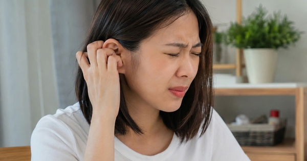 Ngứa tai dai dẳng: 6 nguyên nhân thường gặp và cách xử lý
