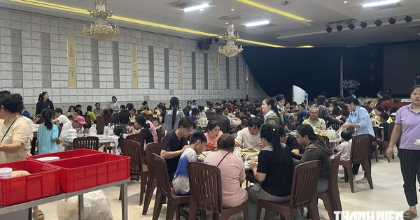 Chuyện ở Phú Quốc: Nhà hàng tiệc cưới dành nguyên sảnh phục vụ cơm chay 0 đồng
