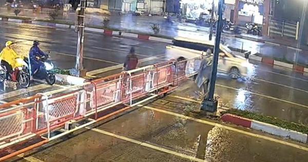Ô tô vượt đèn đỏ, va cần chắn đường sắt ở TP.HCM: Tài xế bị phạt 19 triệu đồng