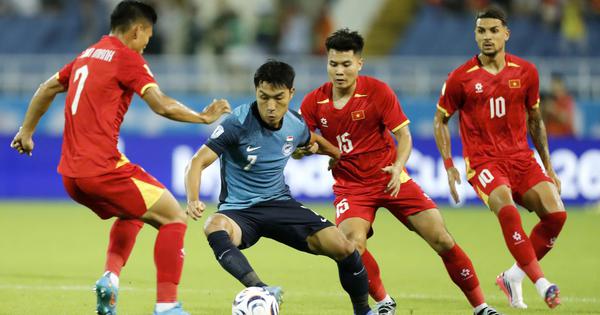 Đội tuyển Việt Nam đấu Indonesia, thầy Kim tạo sốc: Đình Bắc đá chính, Xuân Son và Quang Hải dự bị