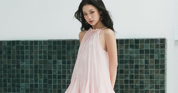 Đầm hồng phối màu gì để có vẻ ngoài trang nhã?