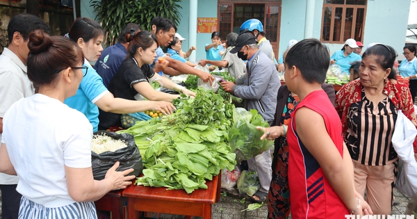 Chuyện tử tế: 10 năm 'gian hàng 0 đồng' hỗ trợ người khó khăn ở Đồng Nai