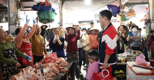 Lê Dương Bảo Lâm 'náo loạn' chợ Hội An, Huy R ‘toát mồ hôi' với giếng cổ