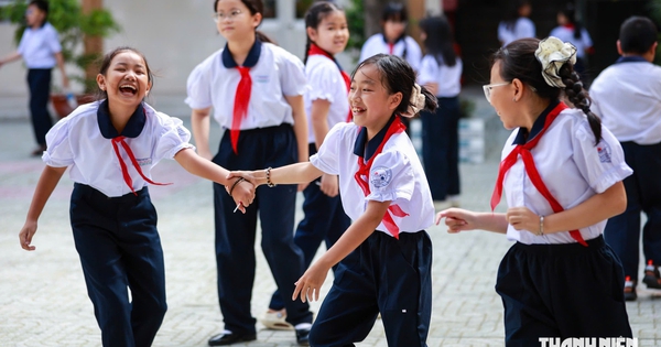 80 năm phổ cập giáo dục: Từ quyền được học đến quyền được phát triển