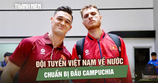 Đội tuyển Việt Nam về nước sau chiến thắng trước Indonesia, rộng cửa giành ngôi đầu bảng A
