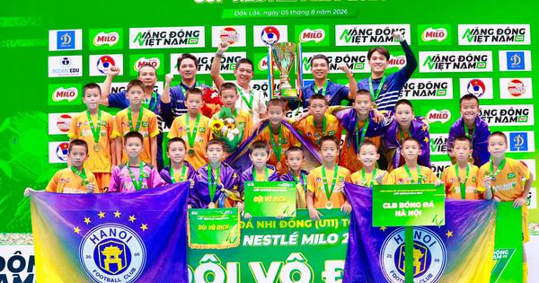 U.11 CLB bóng đá Hà Nội đăng quang: Chiếc cúp vô địch của cả hệ thống