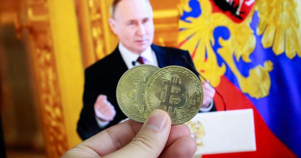 Tổng thống Nga Vladimir Putin ký đạo luật lịch sử về tiền mã hóa