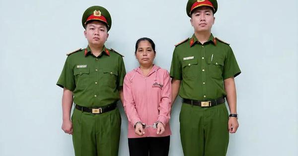 Bắt khẩn cấp bảo mẫu có hành vi bạo hành trẻ em ở mầm non Lá Xanh