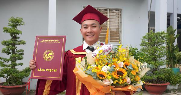 Nghệ sĩ xiếc Quốc Cơ tốt nghiệp thạc sĩ ở tuổi 42