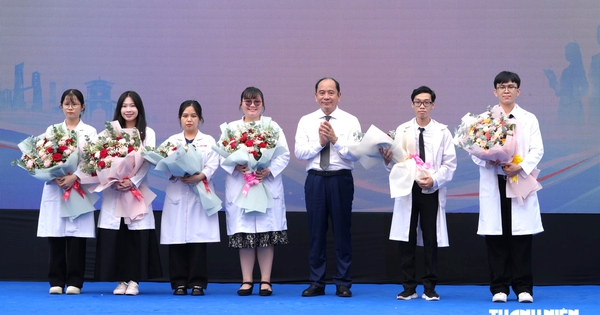 Hàng trăm bác sĩ trẻ TP.HCM chọn gắn bó lâu dài với y tế cơ sở