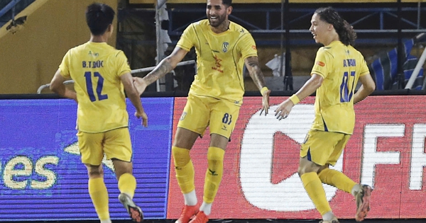 Hà Nội thua tan nát SLNA tỷ số không tưởng 1-4: Trận đấu thảm họa, ghế HLV Kewell 'rung lắc' dữ dội