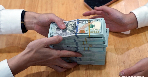 Giá USD hôm nay 13.9.2027: Lao dốc cùng euro, bảng Anh