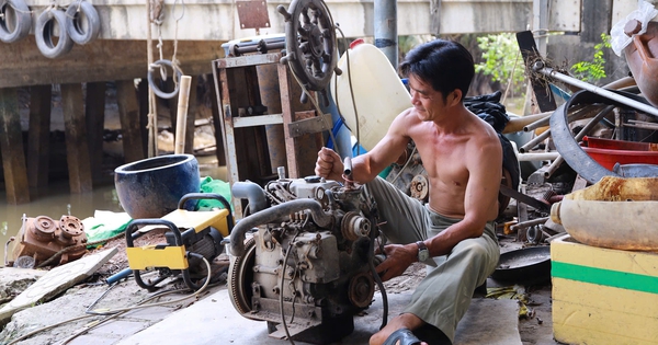Người đàn ông 25 năm 'lo chuyện bao đồng' ở cù lao: Nửa đêm gọi cũng đi