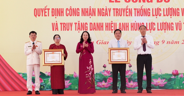 Phó chủ tịch nước Võ Thị Ánh Xuân dự Ngày truyền thống lực lượng vũ trang An Giang