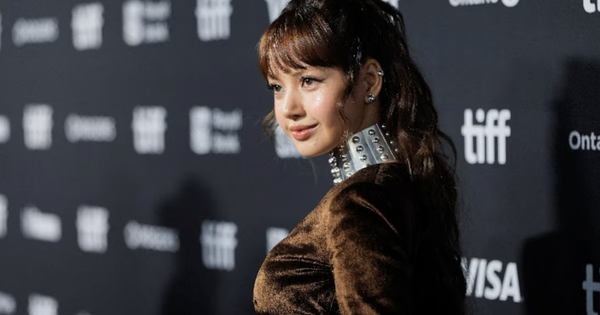 Lisa (BlackPink): Từ thần tượng K-pop đến nghệ sĩ đa năng