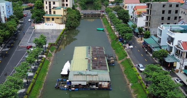 Nhà hàng nổi từng nức tiếng ở Đồng Hới thành 'đống phế liệu' trên kênh Phóng Thủy