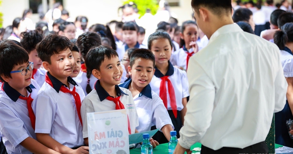 Hiệu trưởng, hiệu phó làm giáo viên sau sáp nhập: Sao không được nghỉ hưu trước tuổi?