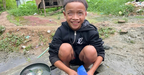Cậu bé 13 tuổi đi bộ gần 100 km tìm mẹ: Phía sau hành trình 6 ngày