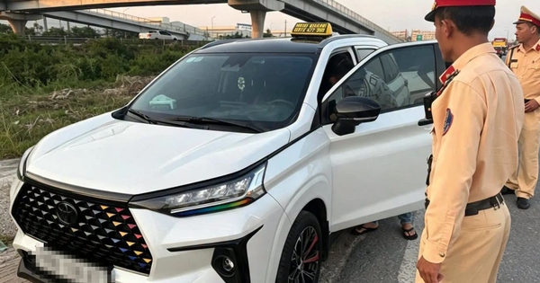 Xe biển trắng chở khách, tài xế không làm việc này sẽ bị phạt 'cháy túi'